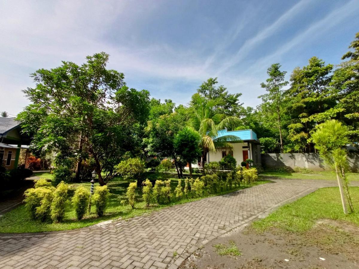 Tangkoko Lodge Bitung Екстер'єр фото