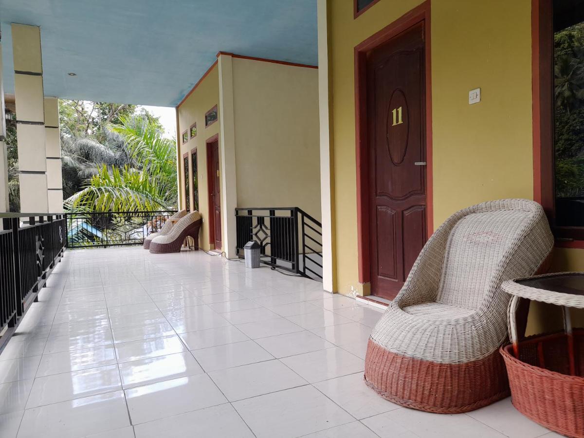 Tangkoko Lodge Bitung Екстер'єр фото